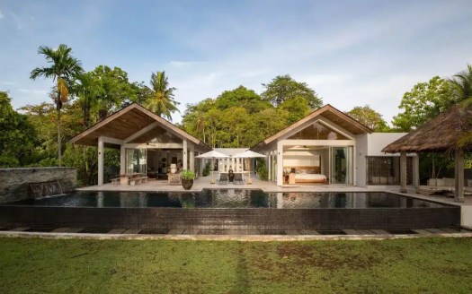 Exclusive Beachfront 5BR Villa Phuket